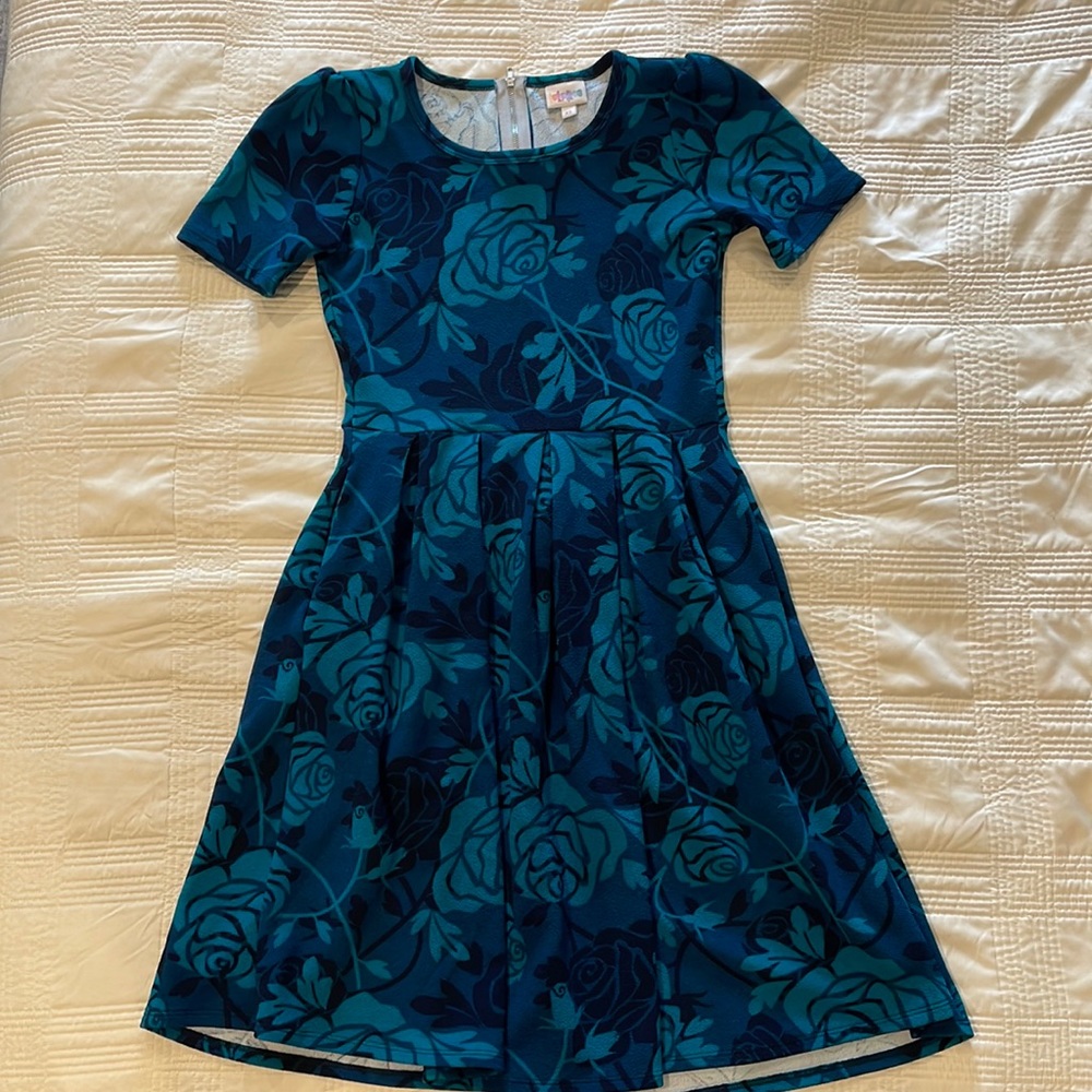 LuLa roe women’s size XS floral fit and flare dress